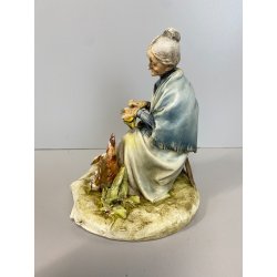 SCULTURA GRES CERAMICA A. Borsato FIGURA ANZIANA LAVORO A MAGLIA GALLO GALLINE
