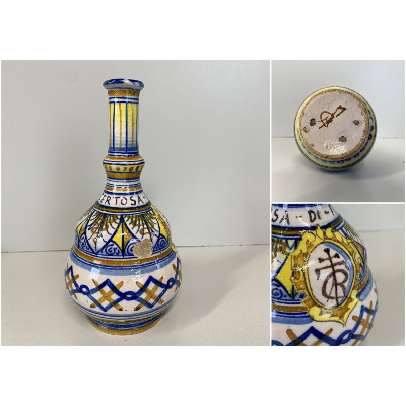 ANTICO VASETTO MAIOLICA STEMMA Certosa di Firenze DECORO FIORENTINO 16,5 cm/h