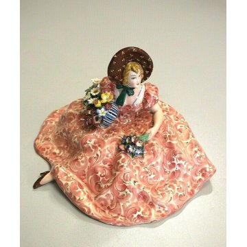 ANTICA SCULTURA CERAMICA T.Sebelin FIGURA DAMA CON CESTO FIORI CAPPELLO ART DECO
