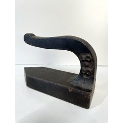 RARO ANTICO FERRO DA STIRO GHISA epoca 800 MONOBLOCCO misure 3.5 ATTREZZO SARTO