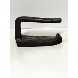 RARISSIMO ANTICO FERRO DA STIRO FORGIATO epoca '700 punta rialzata ATTREZZO