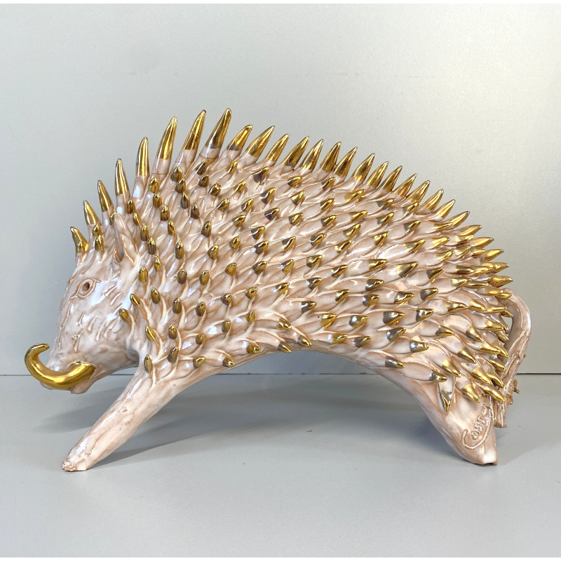 FIGURA ANIMALE CERAMICA MAIOLICA SARDA Salvatore Cossu CINGHIALE ZANNE ORO