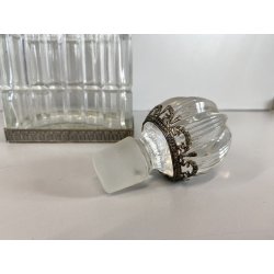 ANTICA BOTTIGLIA DECANTER CRISTALLO MOLATO STILE CARLO X DECORO METALLO ORNATO