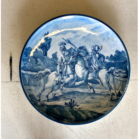 GRANDE PIATTO PARATA CERAMICA CSF DECORO ISTORIATO "La morte di Bruto" ø 61 cm