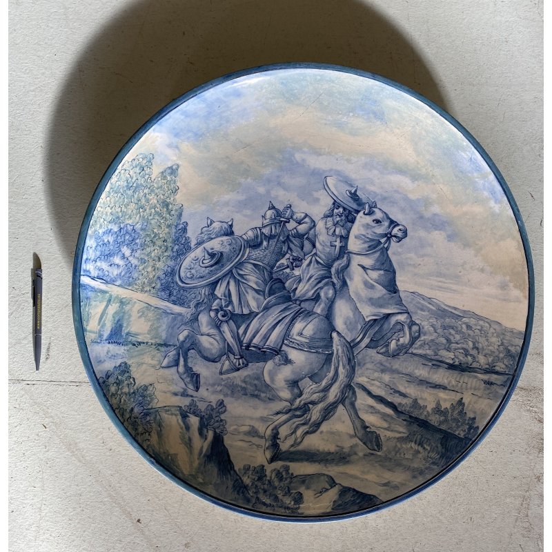 GRANDE PIATTO PARATA CERAMICA CSF DECORO ISTORIATO Combattimento ø 61cm RESTAURI