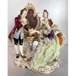 GRUPPO SCULTOREO PORCELLANA Capodimonte SCENA GALANTE DAME SPECCHIO GENTILUOMO