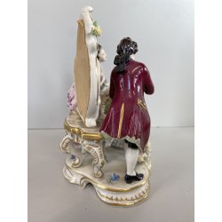 GRUPPO SCULTOREO PORCELLANA Capodimonte SCENA GALANTE DAME SPECCHIO GENTILUOMO