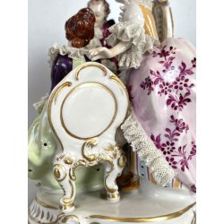 GRUPPO SCULTOREO PORCELLANA Capodimonte SCENA GALANTE DAME SPECCHIO GENTILUOMO