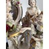 GRUPPO SCULTOREO PORCELLANA Capodimonte SCENA GALANTE DAME SPECCHIO GENTILUOMO