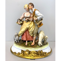 GRUPPO SCULTOREO PORCELLANA Capodimonte B. Merli SCENA PASTORALE FIORAIA PASTORE