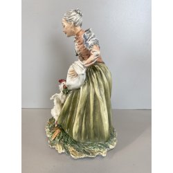 FIGURA PORCELLANA Capodimonte C. Mollica ANZIANA CONTADINA NUTRE POLLI 22,5cm/h