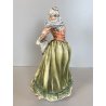 FIGURA PORCELLANA Capodimonte C. Mollica ANZIANA CONTADINA NUTRE POLLI 22,5cm/h