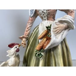 FIGURA PORCELLANA Capodimonte C. Mollica ANZIANA CONTADINA NUTRE POLLI 22,5cm/h
