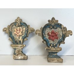 ANTICA COPPIA VASI D'ALTARE DECORO FLOREALE FREGI LEGNO EPOCA 1800