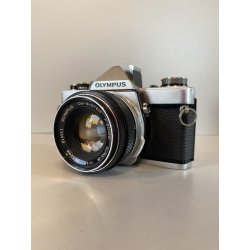 OLIMPUS OM-1 FOTOCAMERA REFLEX pellicola 35 mm NERA OBIETTIVO G.Zuiko 50 mm