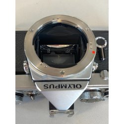 OLIMPUS OM-1 FOTOCAMERA REFLEX pellicola 35 mm NERA OBIETTIVO G.Zuiko 50 mm