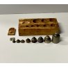 ANTICO SET PESI per BILANCIA di precisione con BASAMENTO in LEGNO