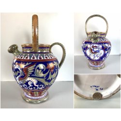 BROCCA GLOBULARE MANICO MAIOLICA LUSTRO METALLICO DECORO MOTIVO GRIFONI 33cm/h