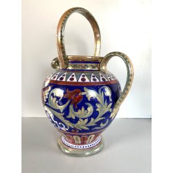 BROCCA GLOBULARE MANICO MAIOLICA LUSTRO METALLICO DECORO MOTIVO GRIFONI 33cm/h