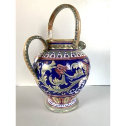 BROCCA GLOBULARE MANICO MAIOLICA LUSTRO METALLICO DECORO MOTIVO GRIFONI 33cm/h