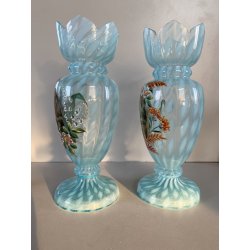 COPPIA VASO VITTORIANO VETRO OPALINO AZZURRO DECORO PAESAGGIO BOSCHIVO COROLLA