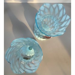 COPPIA VASO VITTORIANO VETRO OPALINO AZZURRO DECORO PAESAGGIO BOSCHIVO COROLLA
