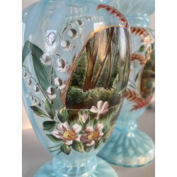 COPPIA VASO VITTORIANO VETRO OPALINO AZZURRO DECORO PAESAGGIO BOSCHIVO COROLLA