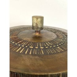 CONTENITORE  BRUTALISTA Celeste Gallinaro METALLO MARTELLATO COPERCHIO '60