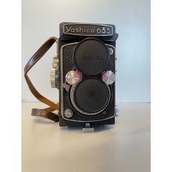 FOTOCAMERA YASHICA 635  REFLEX 6X6-35mm Yashikor 80mm f/3.5 BORSA CONVERSION KIT