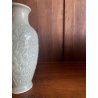 VASO PORCELLANA CINESE MONOCROMA CELADON DECORO RILIEVO FIORI PAESAGGIO XX sec
