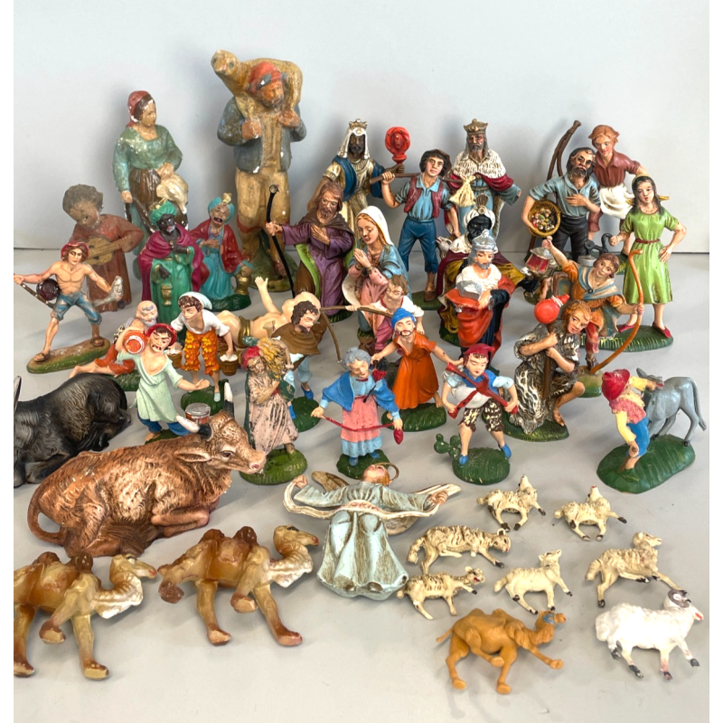 Lotto 43 pz STATUINE PRESEPE PASTA PLASTICA VARIE EPOCHE SACRO ANIMALI NATALE