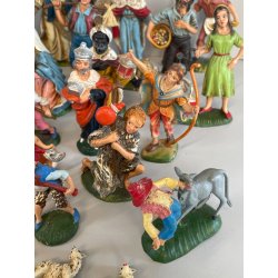 Lotto 43 pz STATUINE PRESEPE PASTA PLASTICA VARIE EPOCHE SACRO ANIMALI NATALE