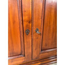 ANTICA CREDENZA SCANTONATA STRETTA LEGNO NOCE EPOCA 800 2 ANTE RIPIANI SERRATURA