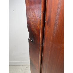 ANTICA CREDENZA SCANTONATA STRETTA LEGNO NOCE EPOCA 800 2 ANTE RIPIANI SERRATURA