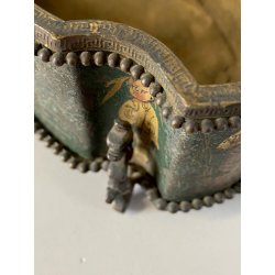 ANTICO COFANETTO PORTAGIOIE SAGOMATO METALLO TESSUTO DECORO CHINOISERIE '800/900