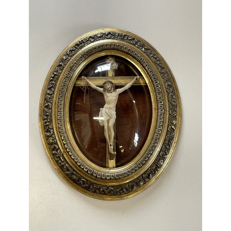 ANTICO CROCIFISSO TECA VETRO BOMBATO in CORNICE OVALE dorata CRISTO legno gesso