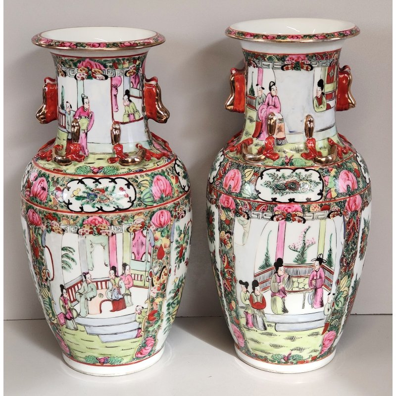 COPPIA ANTICO VASO CINESE FAMILLE ROSE PORCELLANA DIPINTO SCENA QUOTIDIANA FIORI