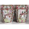COPPIA ANTICO VASO CINESE FAMILLE ROSE PORCELLANA DIPINTO SCENA QUOTIDIANA FIORI