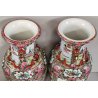 COPPIA ANTICO VASO CINESE FAMILLE ROSE PORCELLANA DIPINTO SCENA QUOTIDIANA FIORI