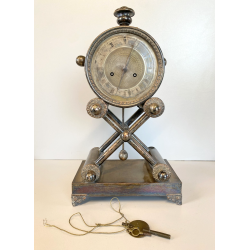 OROLOGIO a PENDOLO DA CAMINO METALLO ARGENTATO NON funziona CLOCK 34cm/h XIX sec