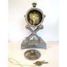 OROLOGIO a PENDOLO DA CAMINO METALLO ARGENTATO NON funziona CLOCK 34cm/h XIX sec