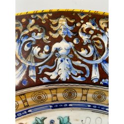ANTICO PIATTO PARATA TERRACOTTA SMALTATA MAIOLICA DECORO GROTTESCHE ø 48 cm