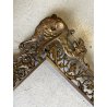 CORNICE DA PARETE SPECCHIERA BRONZO DORATO VITTORIANA ORNATA TRAFORATA 68x44cm