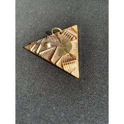 Arnaldo Pomodoro MEDAGLIA PENDENTE TRIANGOLARE BRONZO AMICA SANGEMINI 5x5cm '80
