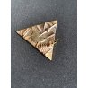 Arnaldo Pomodoro MEDAGLIA PENDENTE TRIANGOLARE BRONZO AMICA SANGEMINI 5x5cm '80