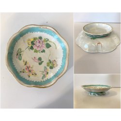 PIATTO DECORATIVO ALZATINA Famille Rose MOTIVO FARFALLE PEONIE CHINA XIX  ø17 cm