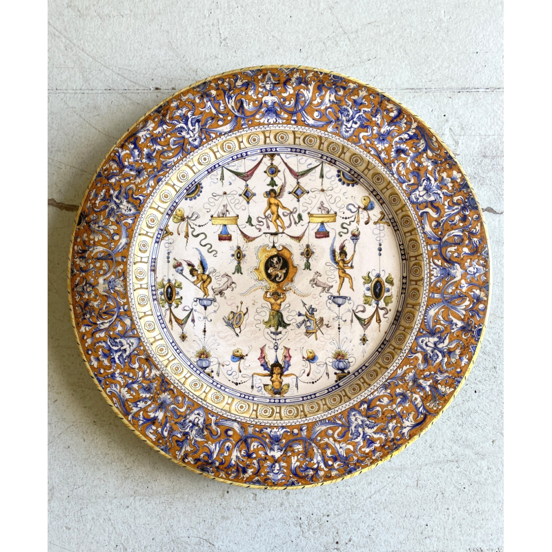 ANTICO PIATTO PARATA TERRACOTTA SMALTATA MAIOLICA "SCA" DECORO GROTTESCHE ø 47cm