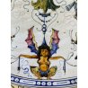ANTICO PIATTO PARATA TERRACOTTA SMALTATA MAIOLICA "SCA" DECORO GROTTESCHE ø 47cm