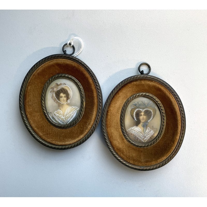 antica COPPIA MINIATURE ritratti femminili dipinti CORNICI OVALI nobili donne
