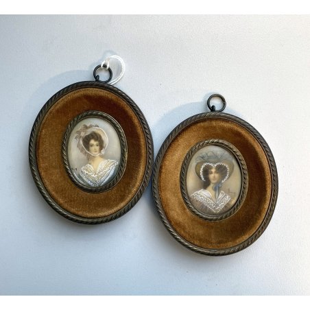 antica COPPIA MINIATURE ritratti femminili dipinti CORNICI OVALI nobili donne